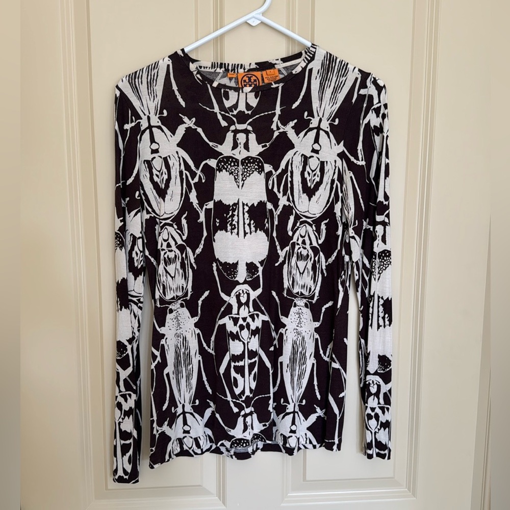 Tory Burch silk long sleeve tee beetle print Small excellent condition!!!